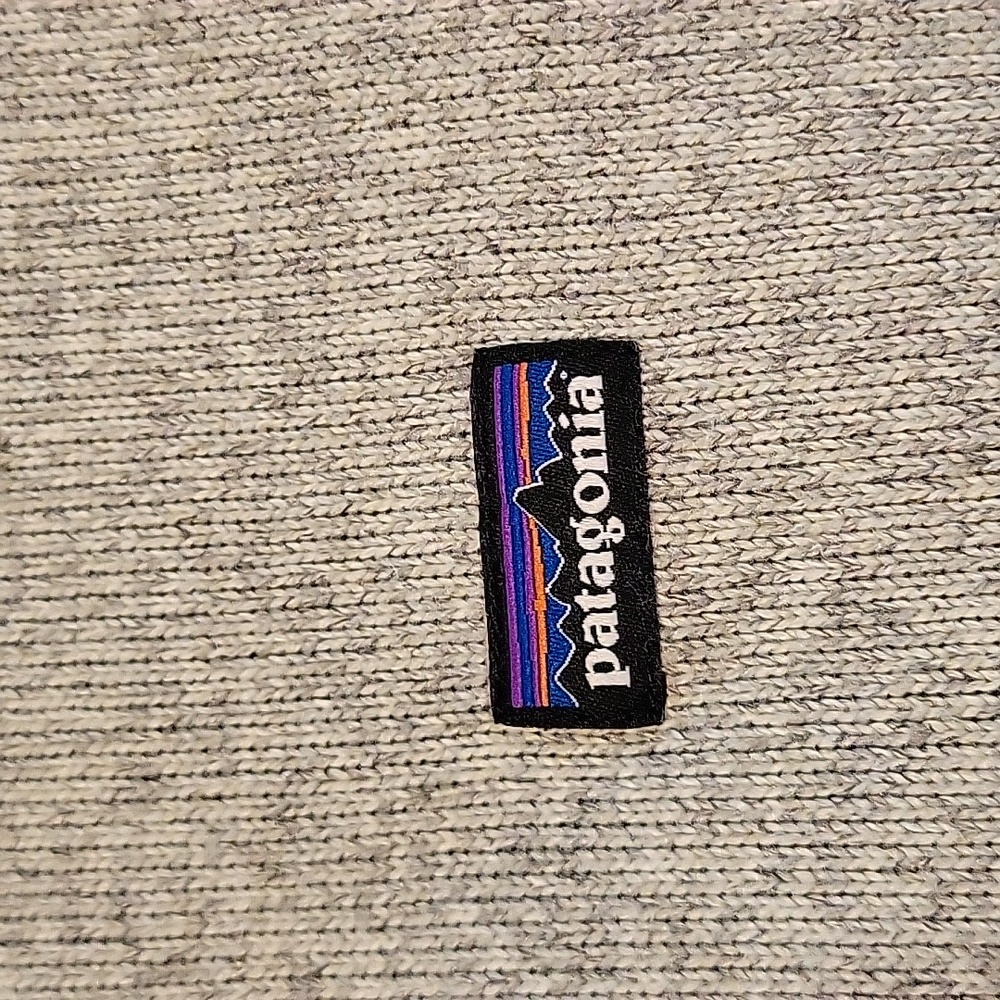 Patagonia Light Gray Full-Zip Fleece Jacket - Picture 4 of 9